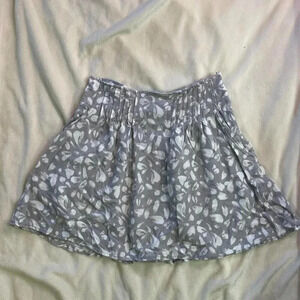 I Love H81 Gray White Floral Flowy Mini Skirt Women's Size Small